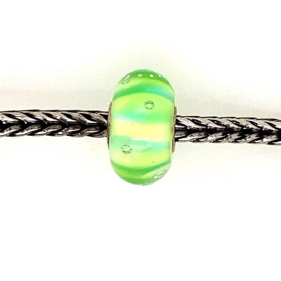 Trollbeads Green Stripe Bubble Charm - Picture 3 of 4